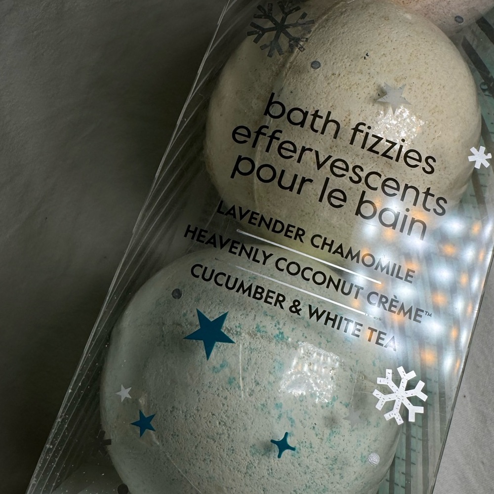 NWT - Bath Bombs - Winter Gift Set SEALED * NEW - Picture 2 of 4